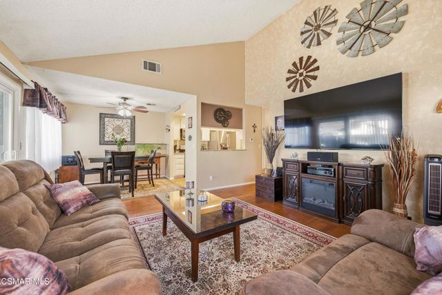 1995 E Covington Avenue, Simi Valley, CA 93065