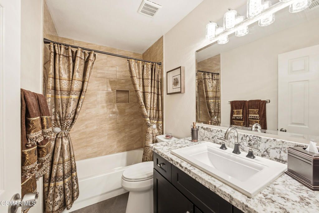 Image 15 of property listing at 1995 E Covington Avenue, Simi Valley, CA 93065