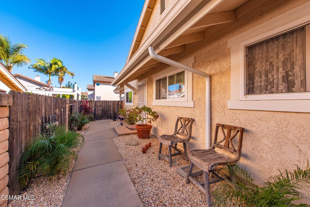 Image 3 of property listing at 1995 E Covington Avenue, Simi Valley, CA 93065