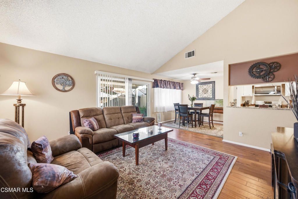 Image 5 of property listing at 1995 E Covington Avenue, Simi Valley, CA 93065