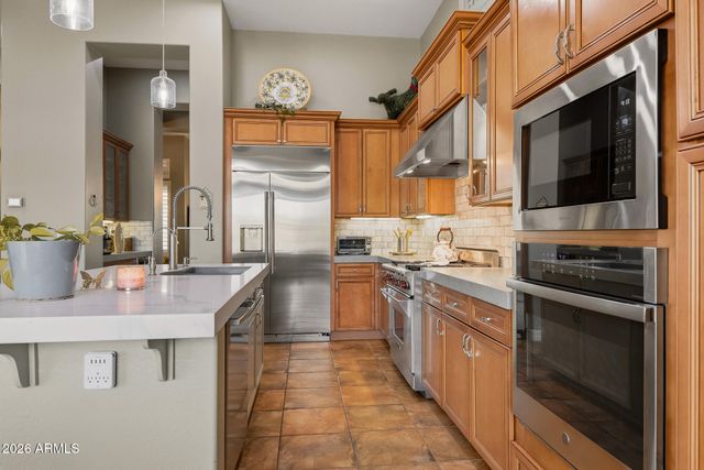 41330 N CONGRESSIONAL Drive, Phoenix, AZ 85086