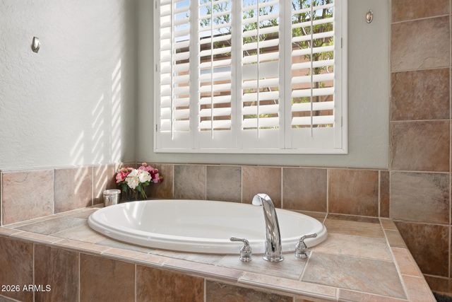 41330 N CONGRESSIONAL Drive, Phoenix, AZ 85086