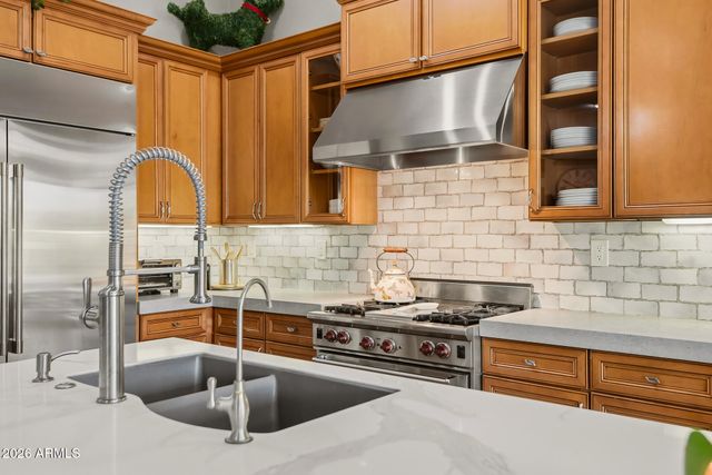 41330 N CONGRESSIONAL Drive, Phoenix, AZ 85086