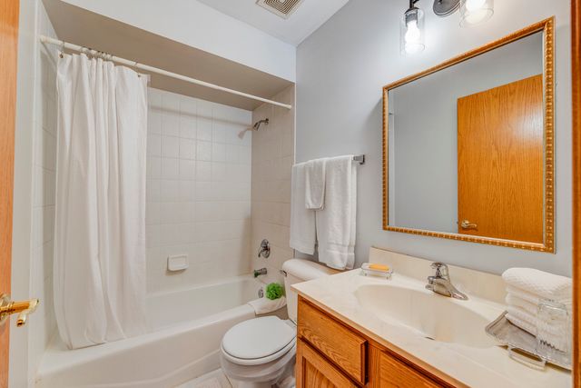 14517 Albany Avenue, Lemont, IL 60439