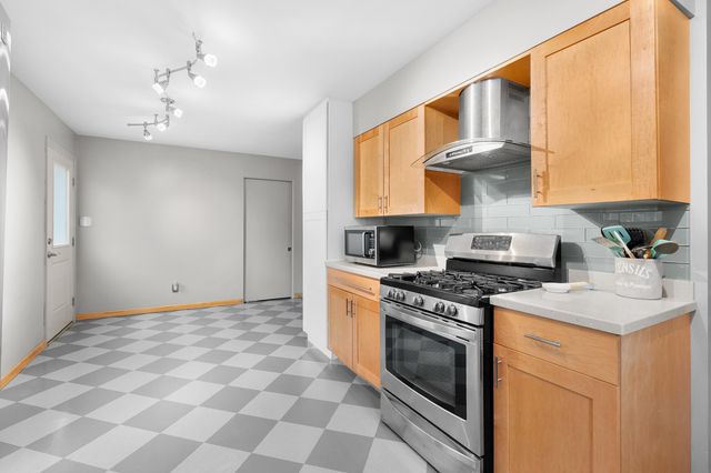 9883 Almena Drive, Oshtemo Twp, MI 49009