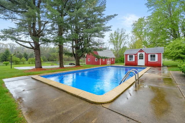 9883 Almena Drive, Oshtemo Twp, MI 49009