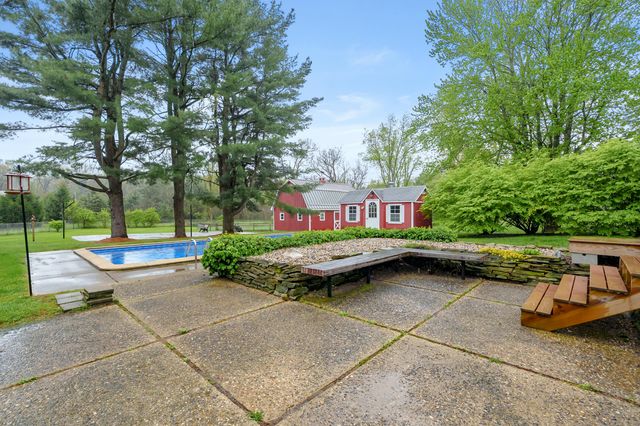 9883 Almena Drive, Oshtemo Twp, MI 49009