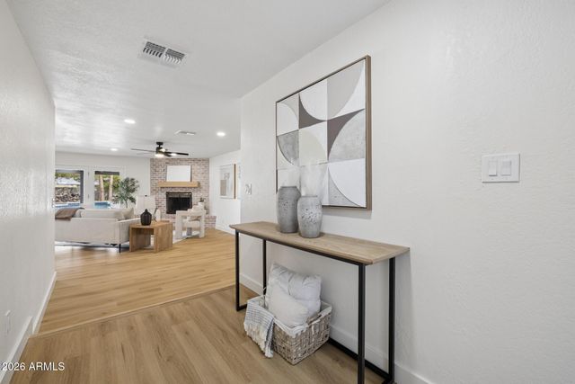 4902 W MONTE CRISTO Avenue, Glendale, AZ 85306