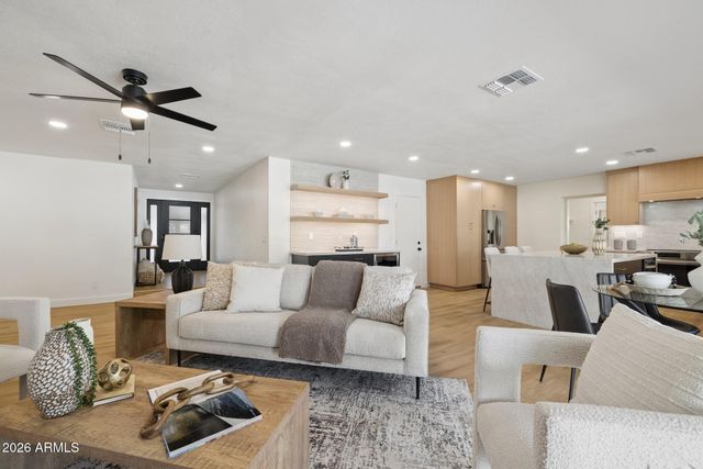 4902 W MONTE CRISTO Avenue, Glendale, AZ 85306