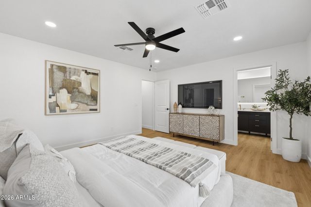 4902 W MONTE CRISTO Avenue, Glendale, AZ 85306