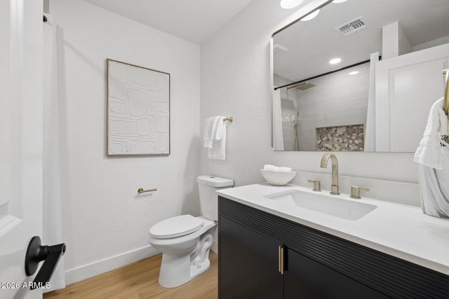 4902 W MONTE CRISTO Avenue, Glendale, AZ 85306