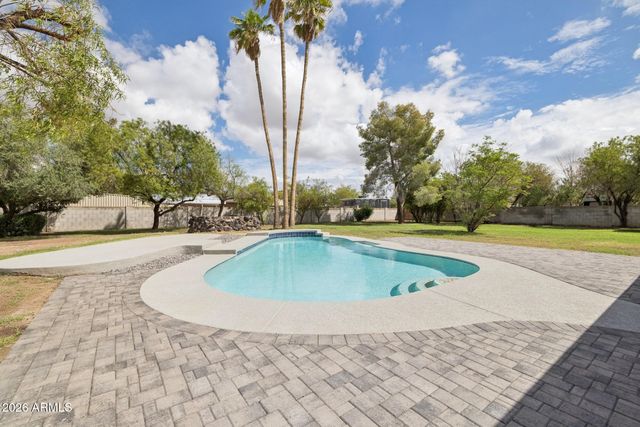 4902 W MONTE CRISTO Avenue, Glendale, AZ 85306