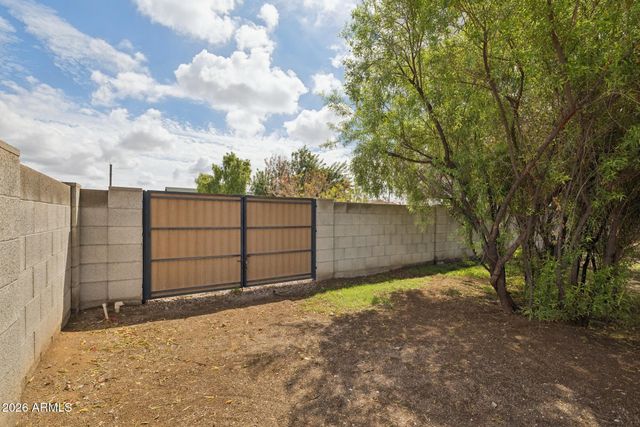 4902 W MONTE CRISTO Avenue, Glendale, AZ 85306