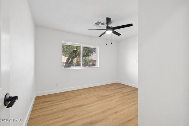 4902 W MONTE CRISTO Avenue, Glendale, AZ 85306