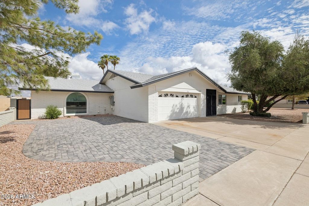 4902 W MONTE CRISTO Avenue, Glendale, AZ 85306 — photo 2