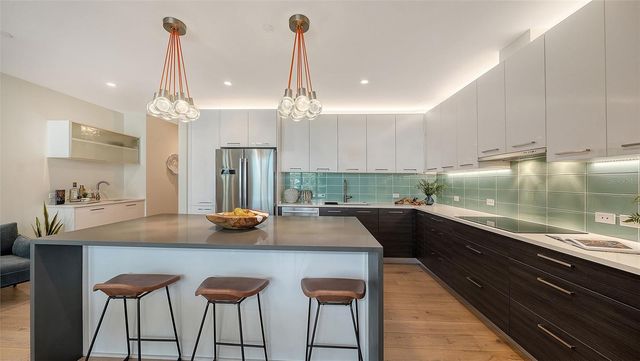 300 S PINEAPPLE AVENUE 302, Sarasota, FL 34236