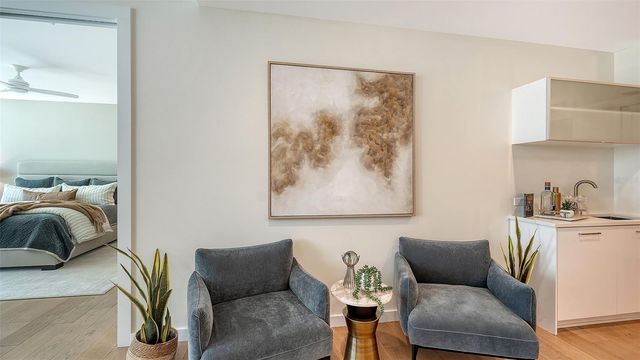 300 S PINEAPPLE AVENUE 302, Sarasota, FL 34236