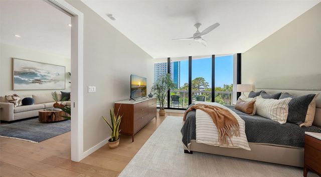 300 S PINEAPPLE AVENUE 302, Sarasota, FL 34236