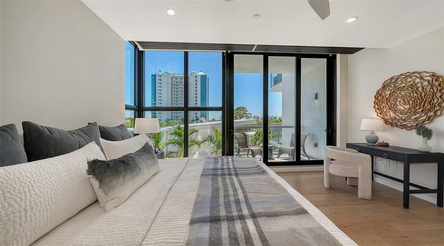 300 S PINEAPPLE AVENUE 302, Sarasota, FL 34236
