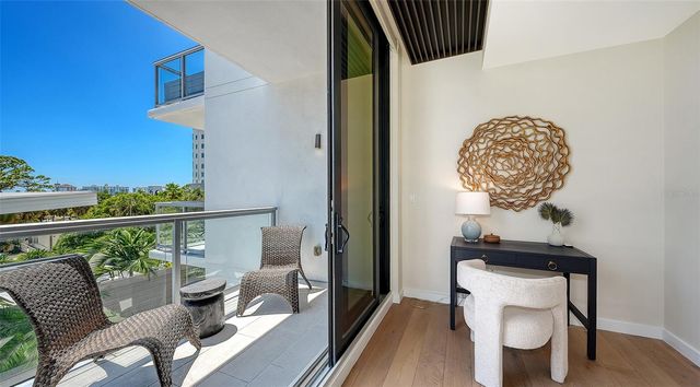 300 S PINEAPPLE AVENUE 302, Sarasota, FL 34236