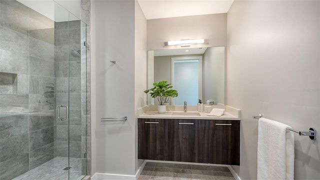 300 S PINEAPPLE AVENUE 302, Sarasota, FL 34236