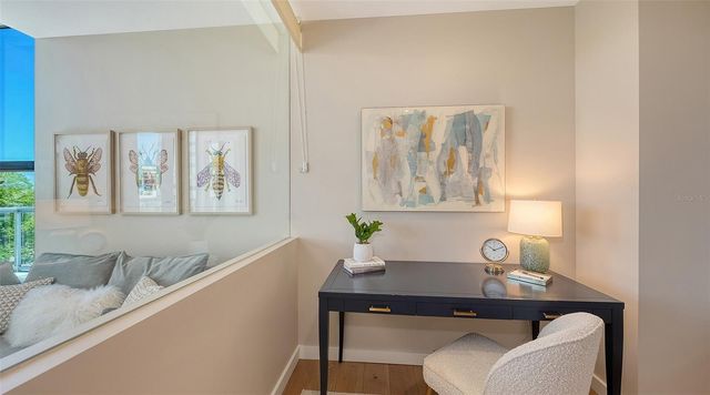 300 S PINEAPPLE AVENUE 302, Sarasota, FL 34236