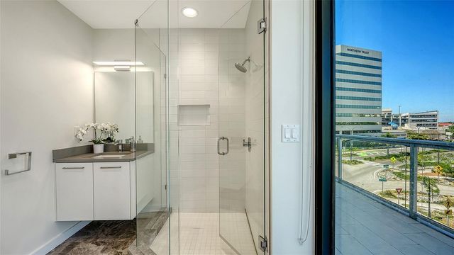 300 S PINEAPPLE AVENUE 302, Sarasota, FL 34236
