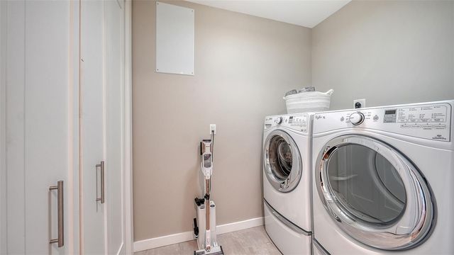 300 S PINEAPPLE AVENUE 302, Sarasota, FL 34236