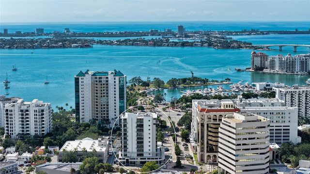 300 S PINEAPPLE AVENUE 302, Sarasota, FL 34236