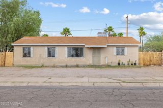 1211 S Rook Avenue, Tucson, AZ 85711