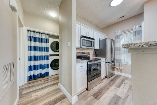 88 Carriage Crossing Lane 88, Middletown, CT 06457