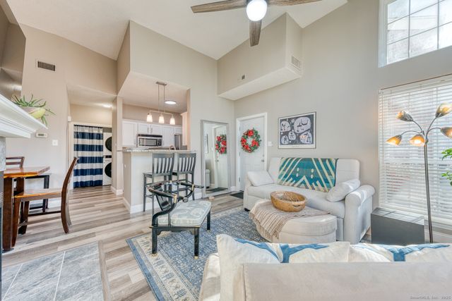 88 Carriage Crossing Lane 88, Middletown, CT 06457