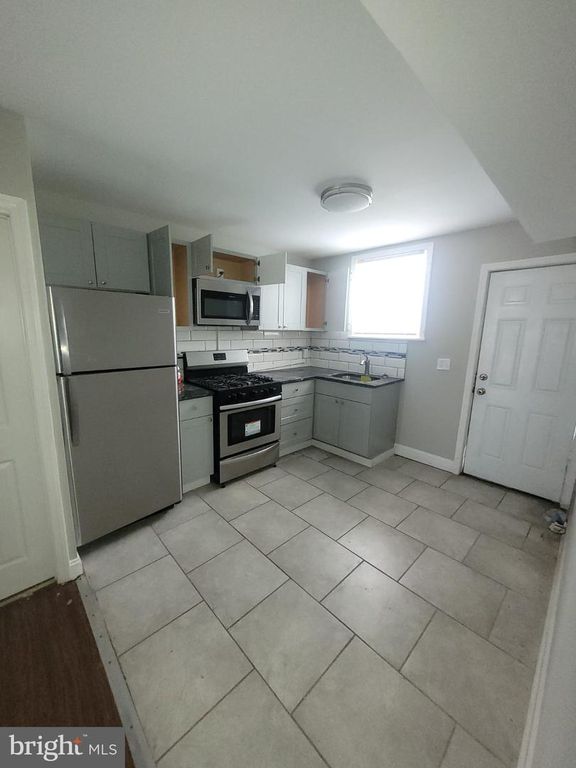 1936 S NORWOOD ST, Philadelphia, PA 19145 — photo 4