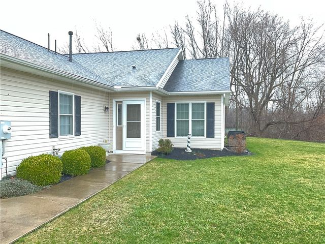 370 Walker Drive, Canandaigua City, NY 14424