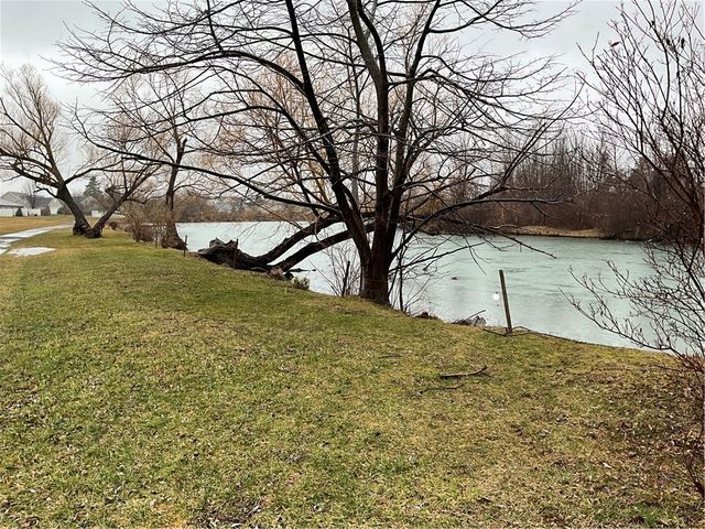 370 Walker Drive, Canandaigua City, NY 14424