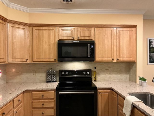 370 Walker Drive, Canandaigua City, NY 14424