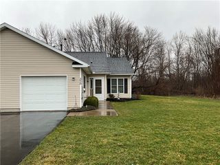 370 Walker Drive, Canandaigua City, NY 14424