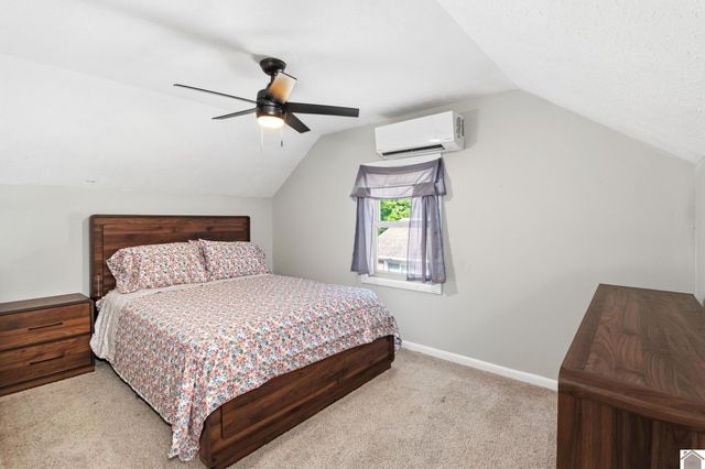 2420 Clay St, Paducah, KY 42001