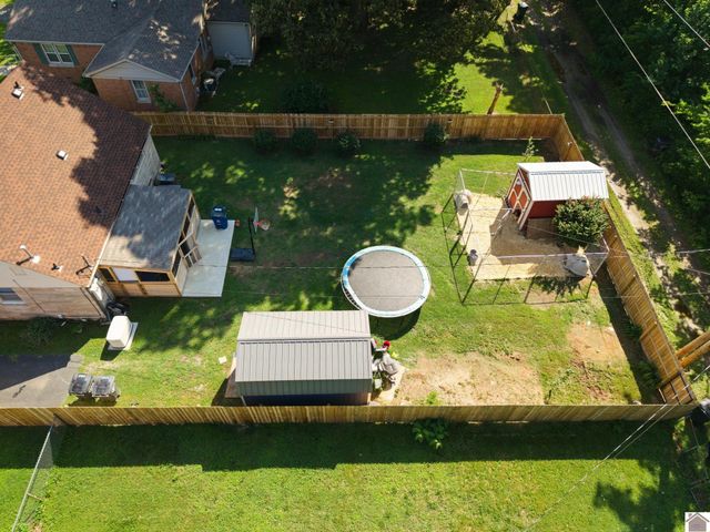 2420 Clay St, Paducah, KY 42001