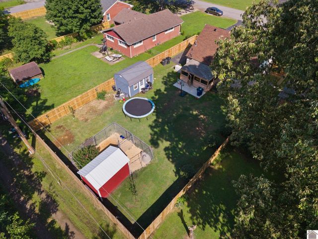 2420 Clay St, Paducah, KY 42001