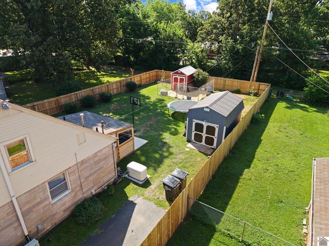 2420 Clay St, Paducah, KY 42001