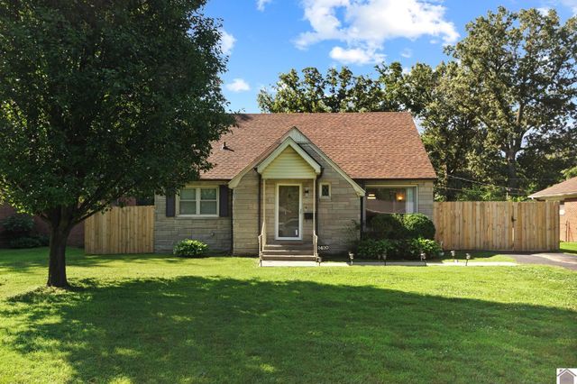 2420 Clay St, Paducah, KY 42001