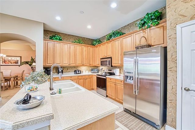 14074 Bently CIR, Fort Myers, FL 33912