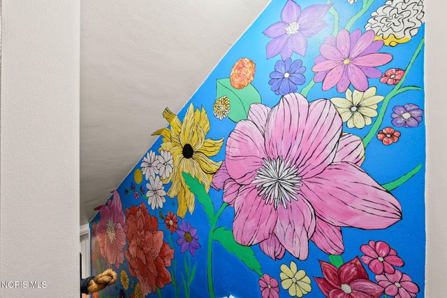 2235 Meadowwood Drive, Toledo, OH 43606