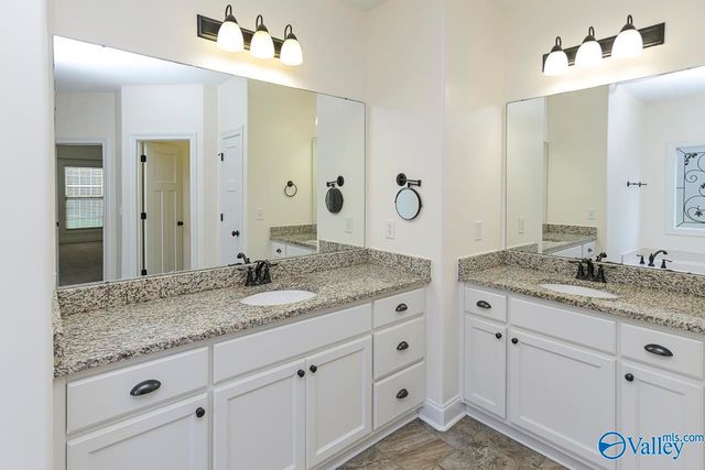 161 Huntsmen Lane, Madison, AL 35757