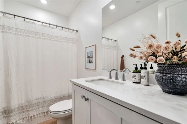 26958 Sandbar Willow Pl 205, Valencia, CA 91355