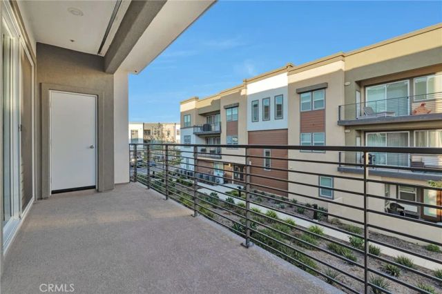 26958 Sandbar Willow Pl 205, Valencia, CA 91355