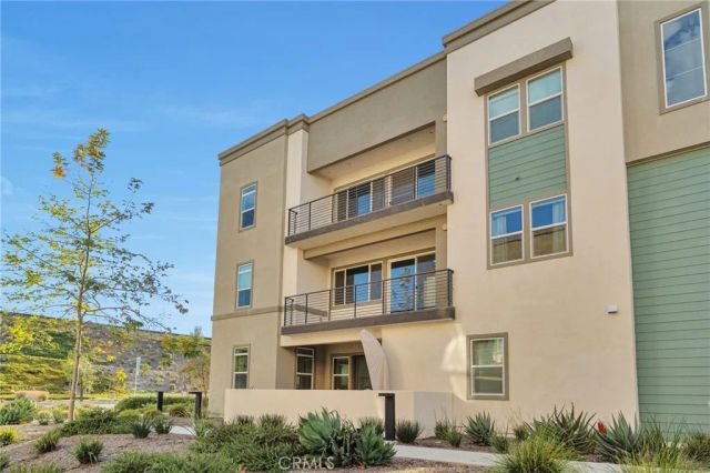 26958 Sandbar Willow Pl 205, Valencia, CA 91355