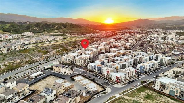 26958 Sandbar Willow Pl 205, Valencia, CA 91355