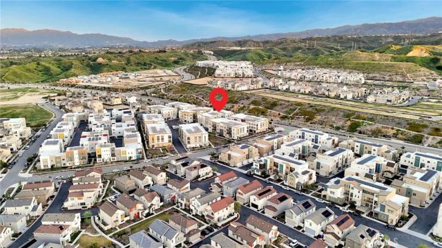 26958 Sandbar Willow Pl 205, Valencia, CA 91355